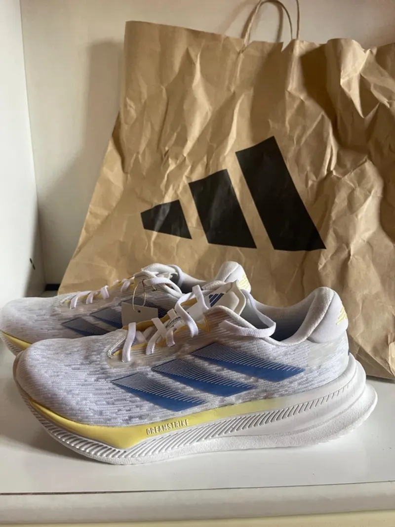 Used Supernova Comfortglide Running Shoes