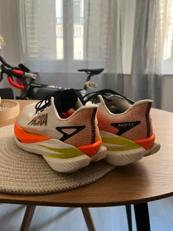 Brugt Hoka Mach X3 bike — billede 2 af 4