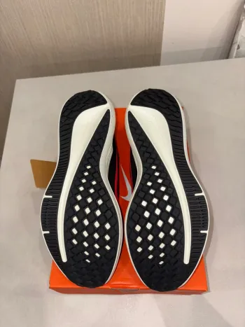Używany Nike Air Winflo 10 bike — zdjęcie 11 z 13