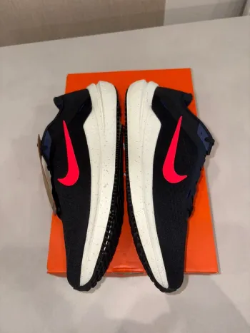 Używany Nike Air Winflo 10 bike — zdjęcie 9 z 13
