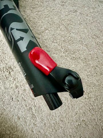 Used Fox 38 Float Factory Grip2 2022 bike — image 7 of 14