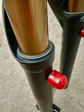 Used Fox 38 Float Factory Grip2 2022 bike — image 5 of 14
