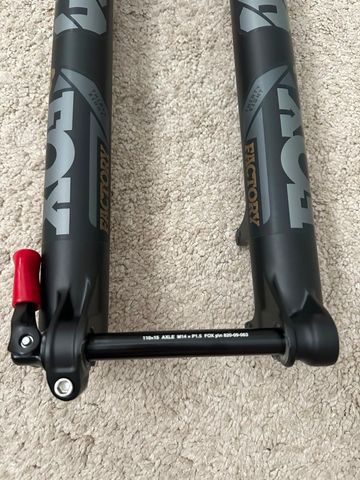 Used Fox 38 Float Factory Grip2 2022 bike — image 6 of 14