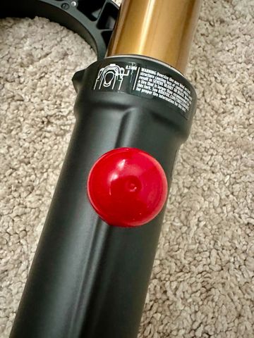 Used Fox 38 Float Factory Grip2 2022 bike — image 9 of 14