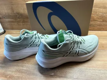 Used Asics Gel-Cumulus 28 bike — image 6 of 9