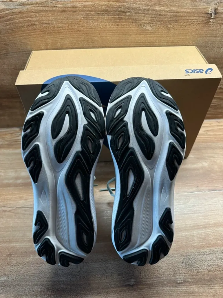 Used Asics Gel-Cumulus 28 bike — image 9 of 9