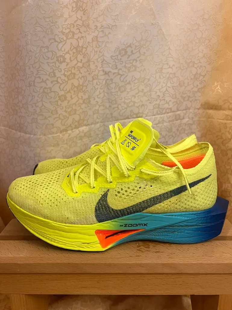 Used Nike Vaporfly 3 bike — image 2 of 8