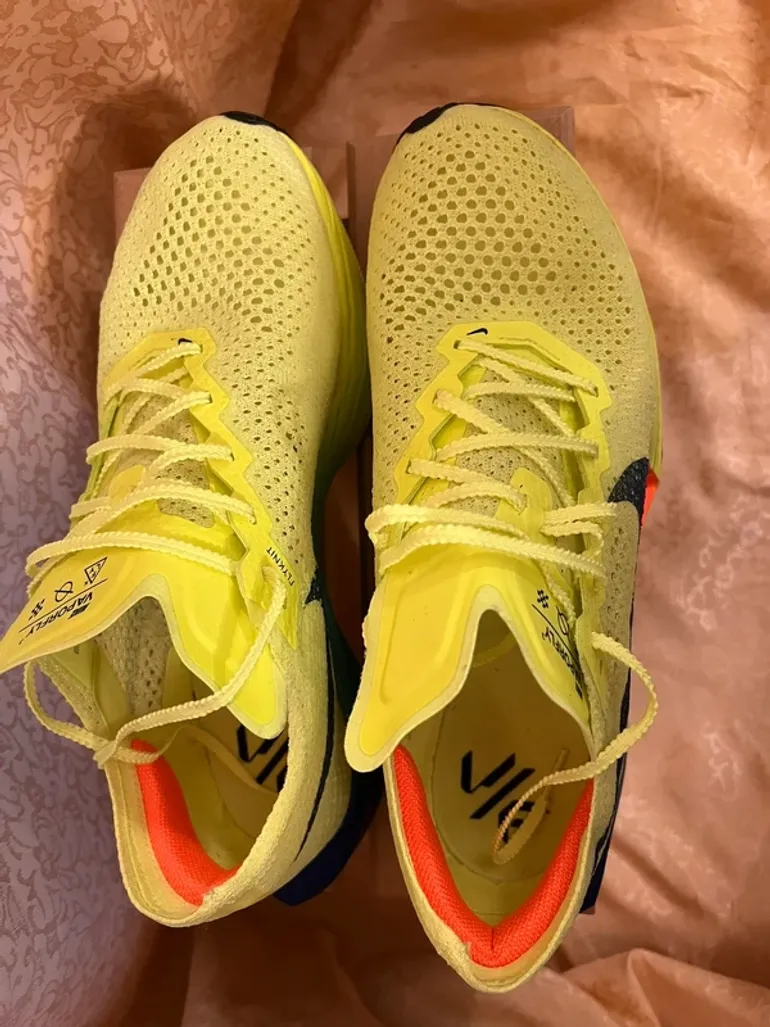 Used Nike Vaporfly 3 bike — image 4 of 8
