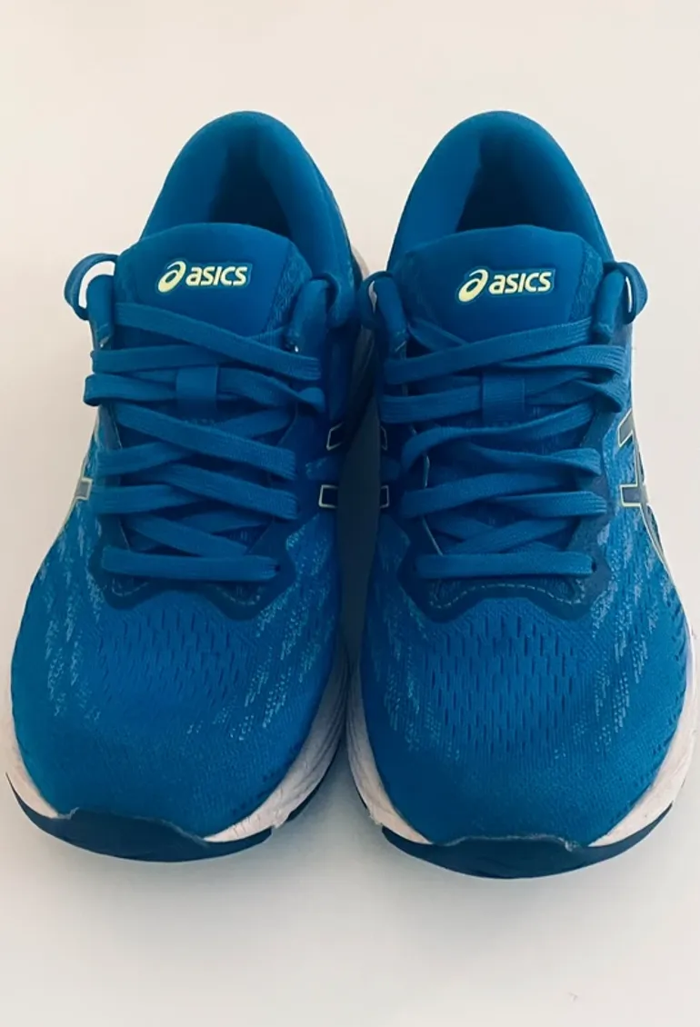 Used Asics Shoes size 40 bike — image 3 of 3