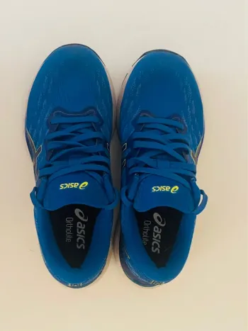 Used Asics Shoes size 40 bike — image 2 of 3