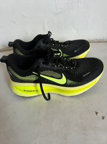 Used Nike Vomero 18 bike