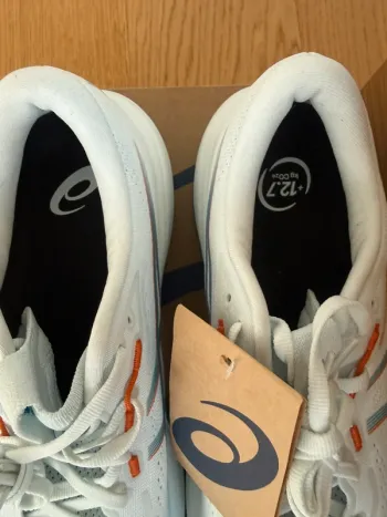 Used Asics Gel-Cumulus 28 bike — image 3 of 5