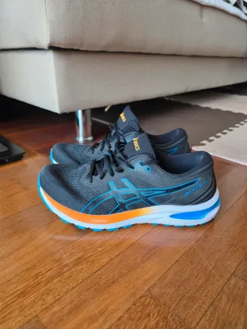 Asics Gel Glorify 5 bike usato