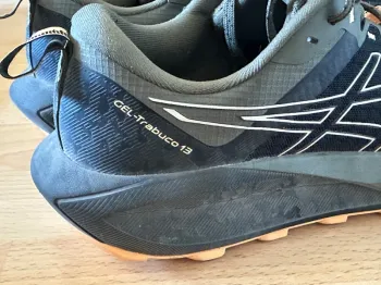Used Asics Running Shoes bike — image 6 of 11