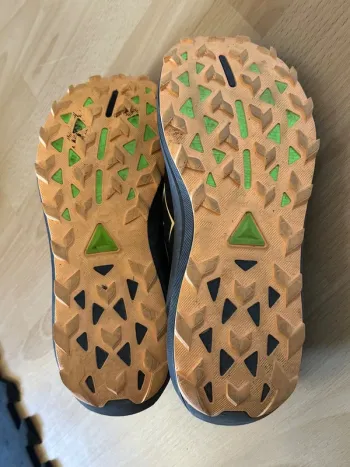 Used Asics Running Shoes bike — image 9 of 11