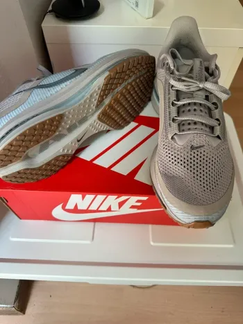 Tweedehands Nike Zoom bike — afbeelding 2 van 2