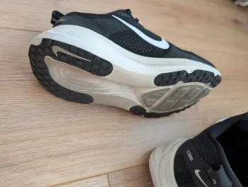 Used Nike Vomero 18 bike — image 5 of 6