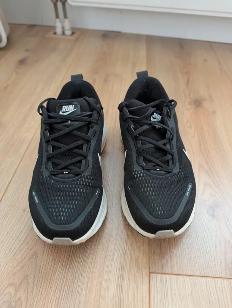 Used Nike Vomero 18 bike — image 2 of 6