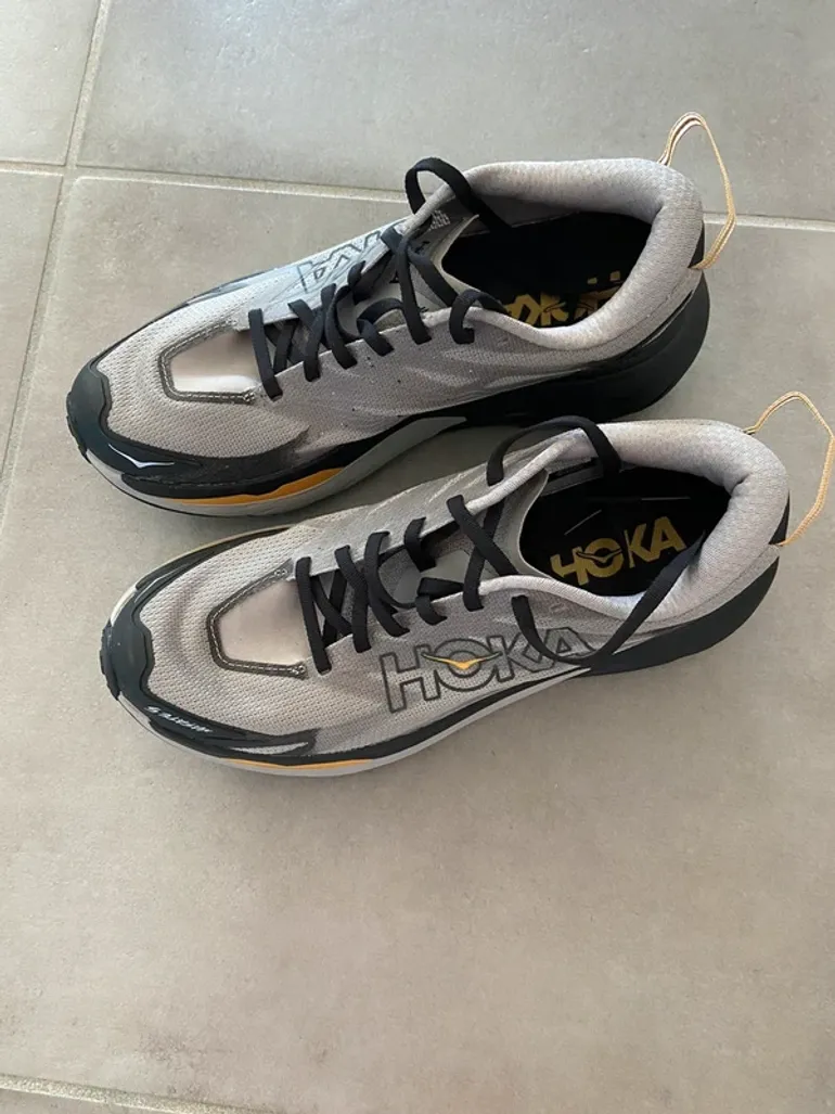 Used Hoka Mafate 5 bike — image 2 of 4