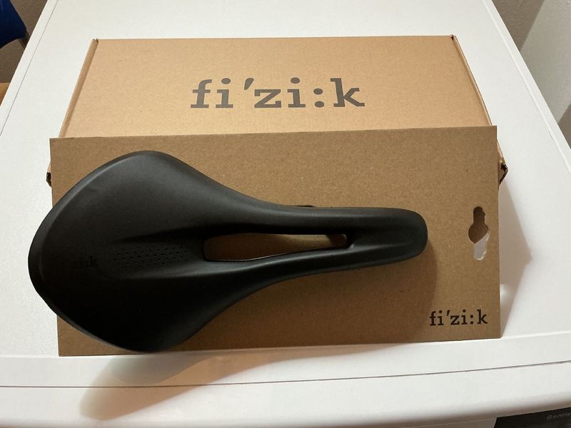 Used Fizik Aliante Tempo Saddles & Seatposts
