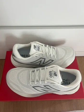 Used New Balance Fresh Foam X 880v15 bike — image 2 of 6