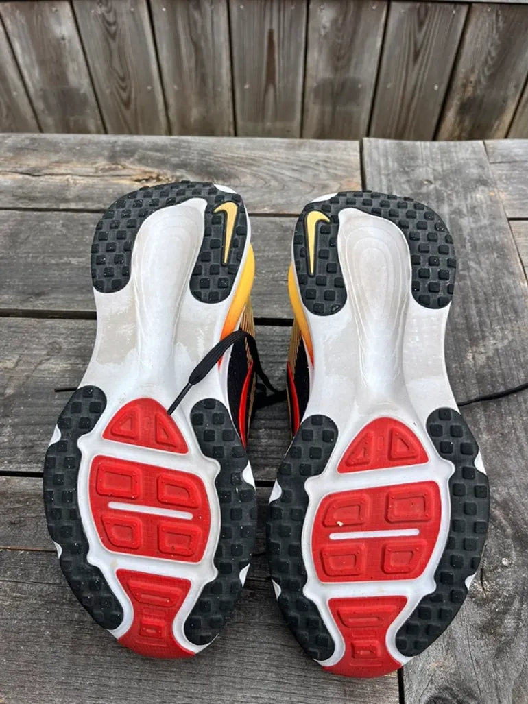 Used Nike Vomero 18 bike — image 4 of 8