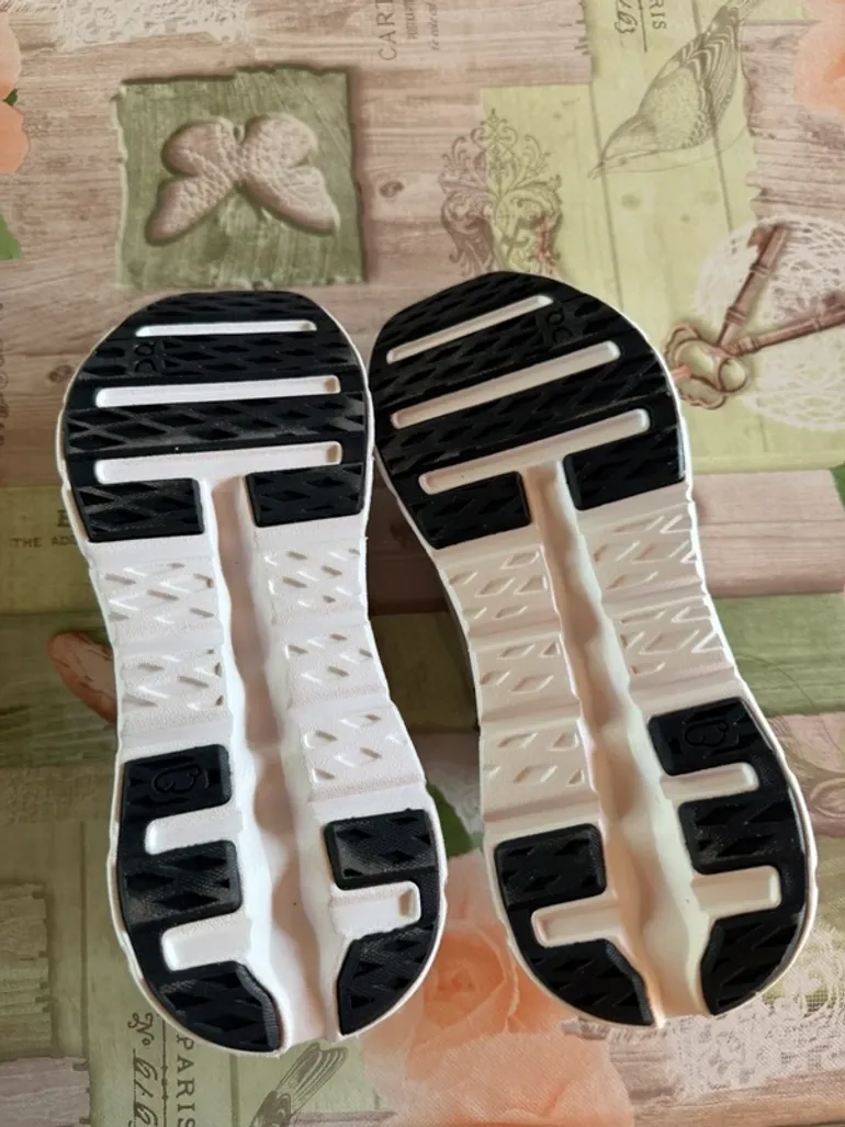 Used On Running Shoes Size 43 bike — image 4 of 5