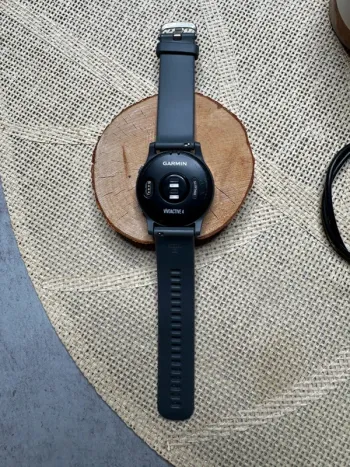 Used Garmin Vivoactive 4 bike — image 9 of 14