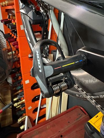 Used Look Pedals 2025 bike — image 7 of 13