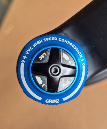 Použité Fox 34 Float Factory Grip2 bike — obrázek 4 z 6