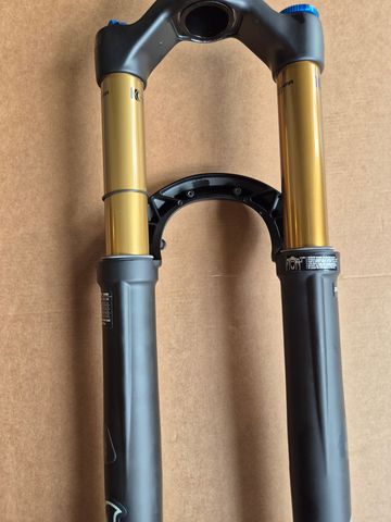 Použité Fox 34 Float Factory Grip2 bike — obrázek 6 z 6
