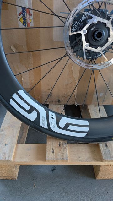 Gebrauchtes Enve SES 6.7 Wheelset 2026 bike — Bild 16 von 18