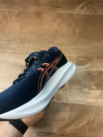 Asics Gel-Excite 11 bike d'occasion — image 5 sur 9