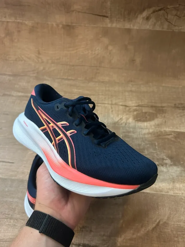 Asics Gel-Excite 11 bike d'occasion — image 3 sur 9