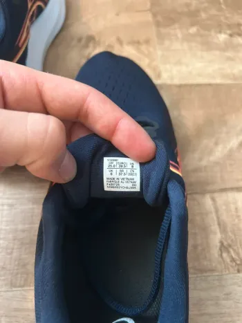 Asics Gel-Excite 11 bike d'occasion — image 7 sur 9