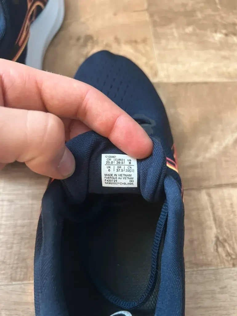 Asics Gel-Excite 11 bike d'occasion — image 7 sur 9
