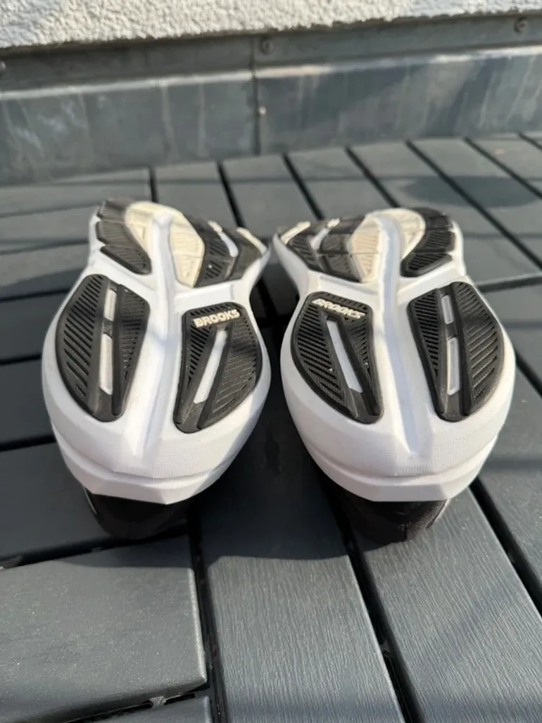 Used Brooks Ghost Max 3 bike — image 7 of 8