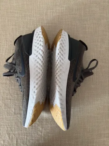 Gebrauchtes Nike Epic React Flyknit bike — Bild 3 von 6