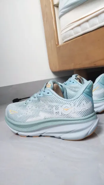 Käytetty Hoka Clifton 9 bike
