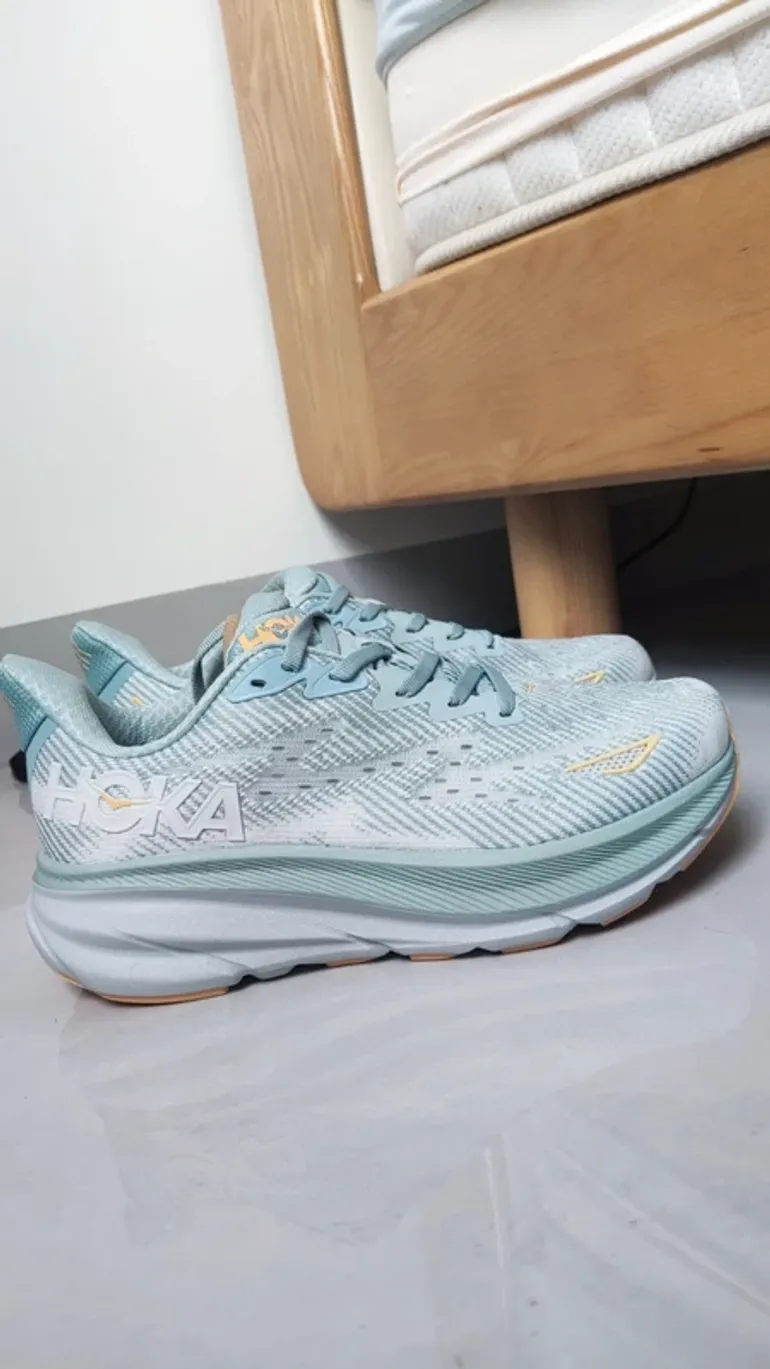 Hoka Clifton 9 bike d'occasion — image 3 sur 5