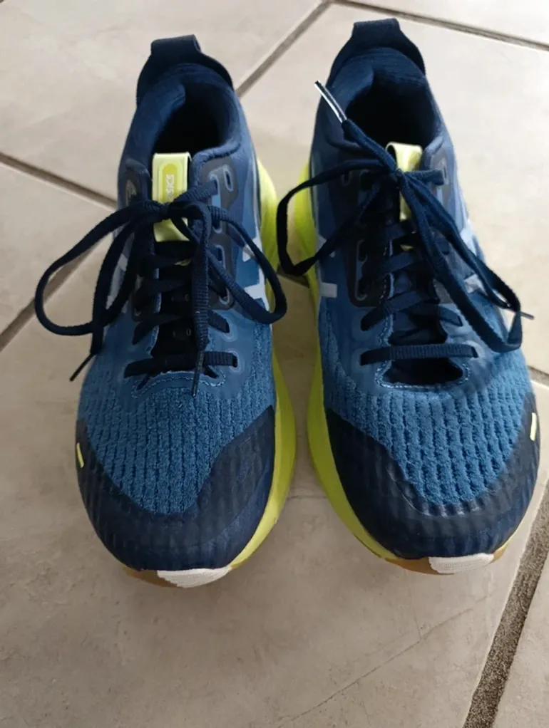 Used Asics Gel-Kayano 32 lite-show bike — image 2 of 5