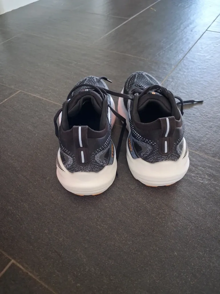 Used Brooks Glycerin 22 GTS bike — image 4 of 6