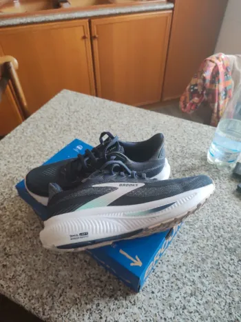 Used Brooks Ghost 17 bike — image 2 of 10