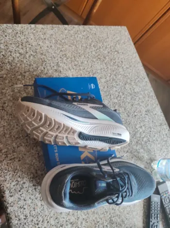 Used Brooks Ghost 17 bike — image 3 of 10