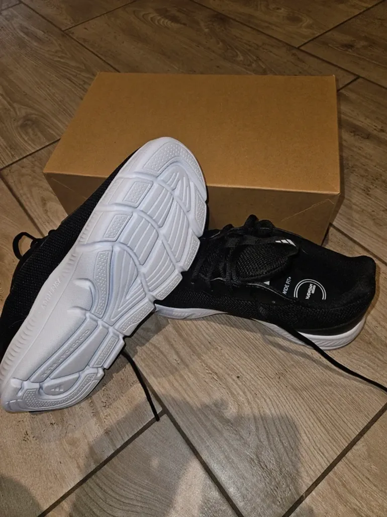 Used Adidas Cloudfoam bike — image 4 of 5