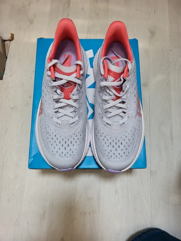 Used Hoka Mach 6 bike — image 4 of 7