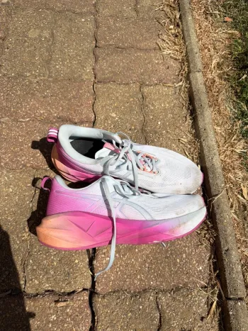 Used Asics Novablast 5 bike