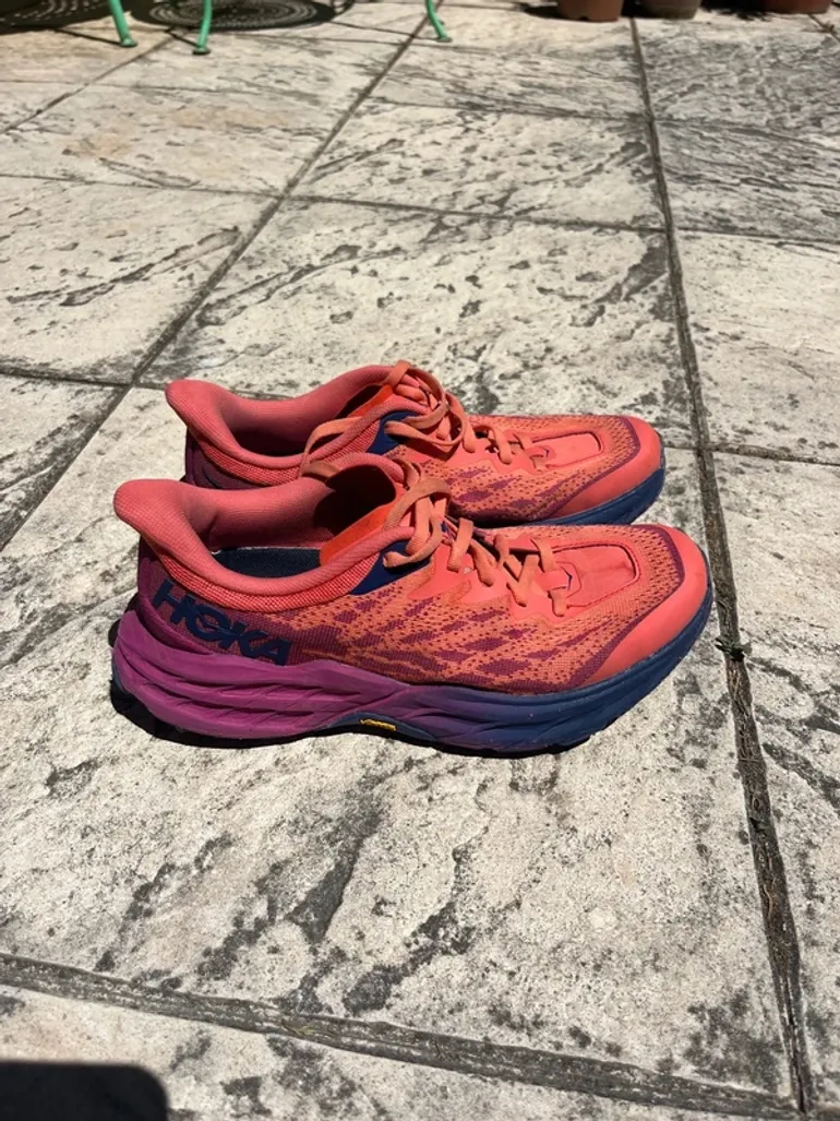 Hoka Speedgoat 5 bike d'occasion — image 2 sur 5