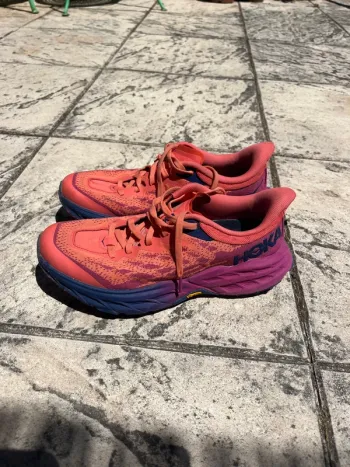 Käytetty Hoka Speedgoat 5 bike