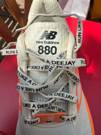 Used New Balance W880Z15 bike — image 2 of 4